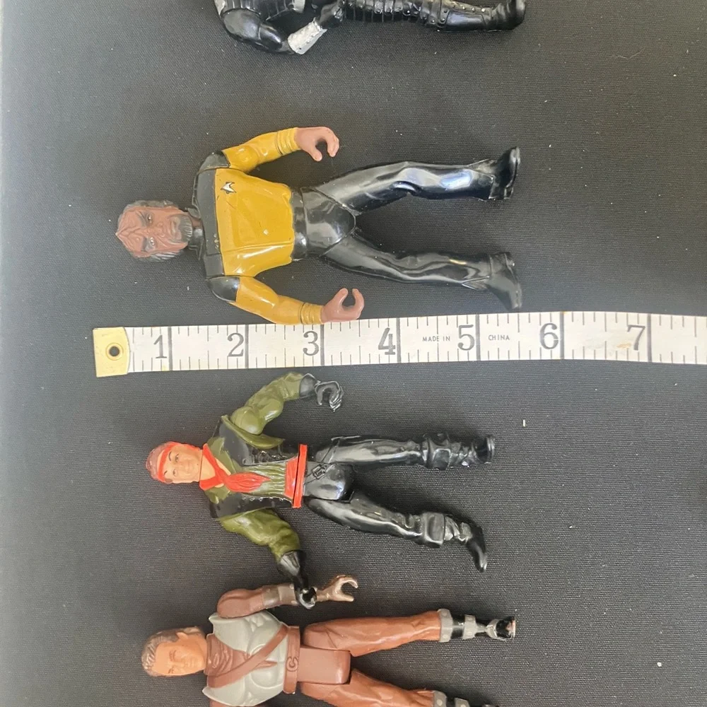 Random Action Figure Set - Picture 6 of 7